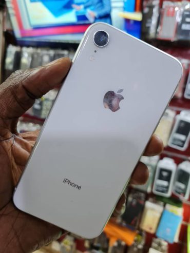 iPhone XR