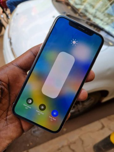 iPhone X