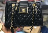 Beautiful handbags for women (In great shape)