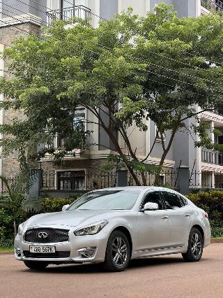 Nissan FUGA