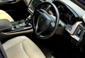 Toyota Crown Exucuctive Hybrid