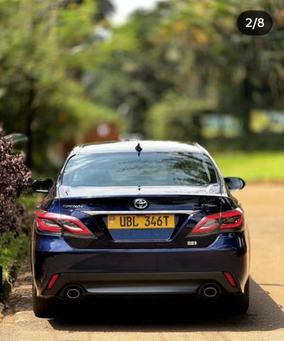 Toyota Crown Exucuctive Hybrid