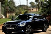 Toyota Crown Exucuctive Hybrid